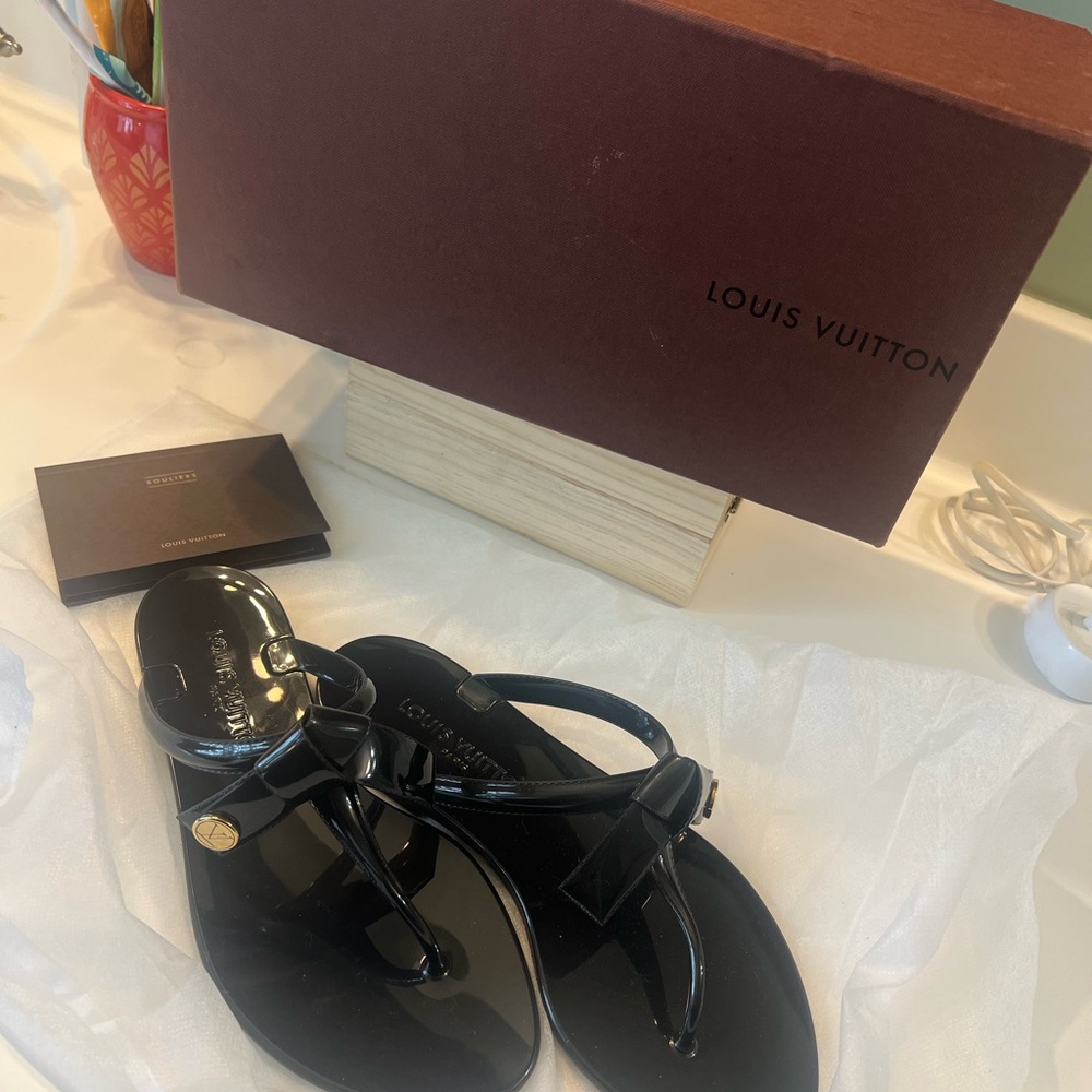 Loui Vuitton slipper 36